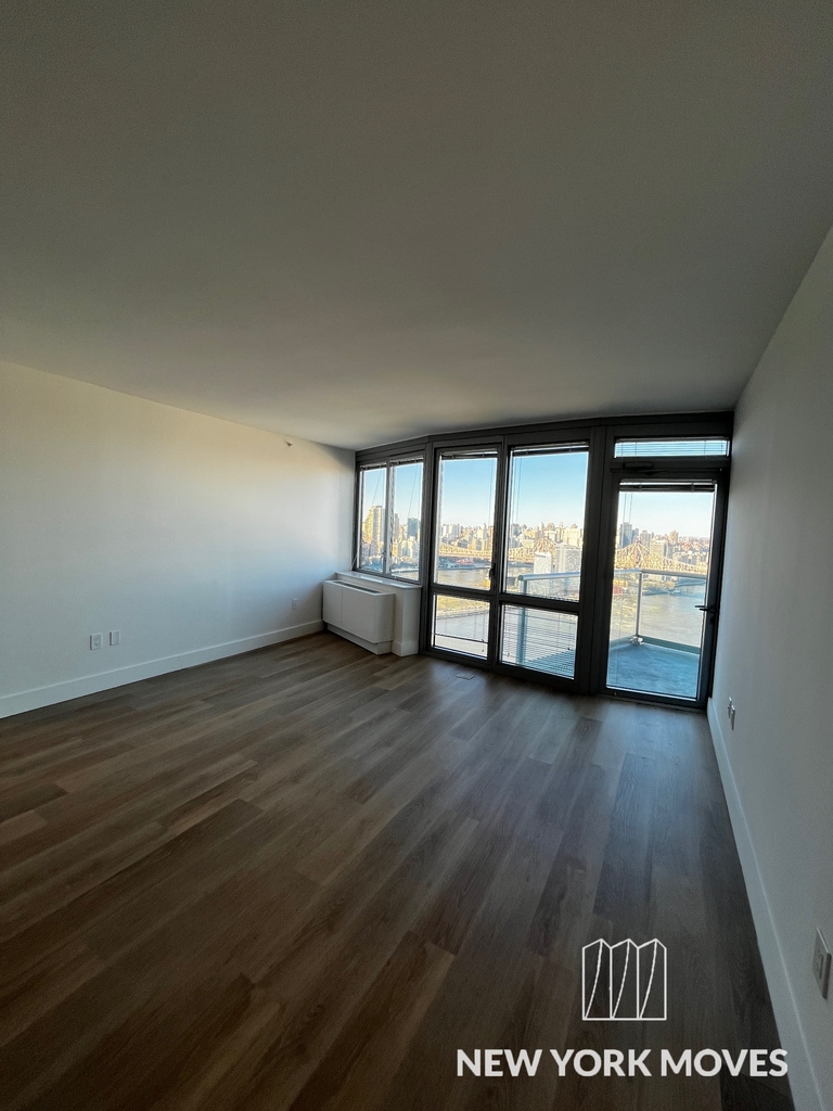 45 Center Blvd | Long Island City - Photo 3