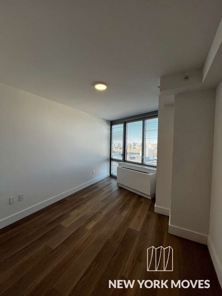 Copy of 45 Center Blvd | Long Island City - Photo 0