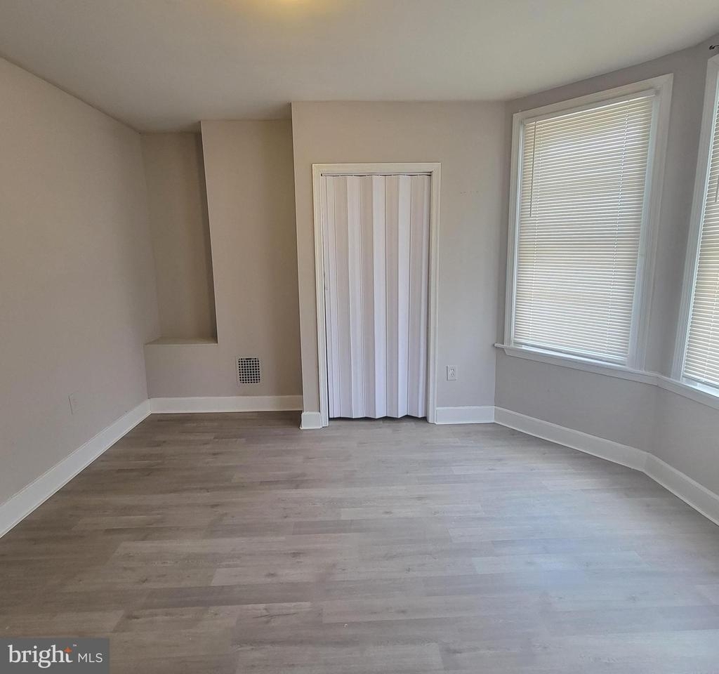 5426 Regent St - Photo 27