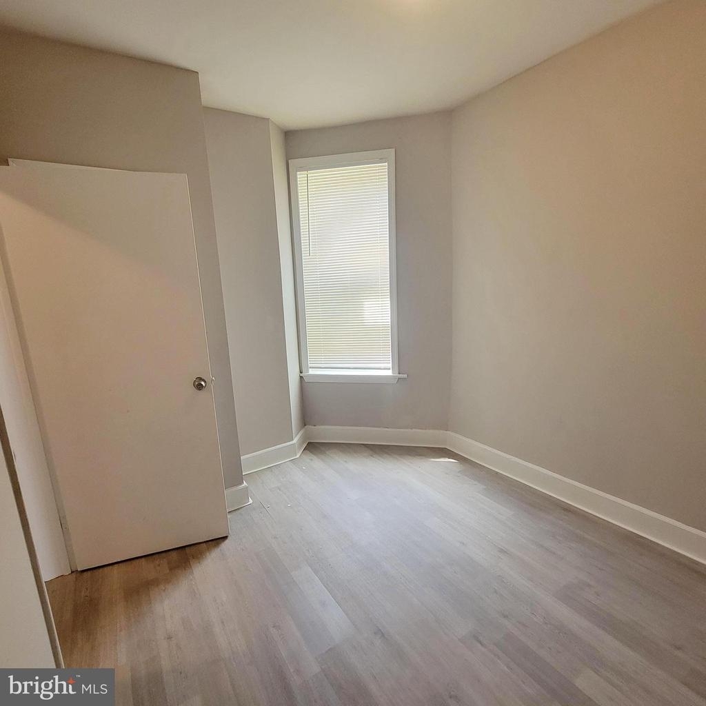 5426 Regent St - Photo 23