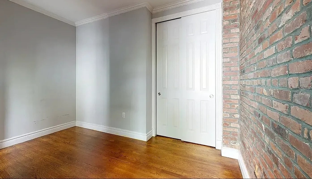 410 East 13th Street - Photo 2