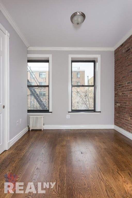 309 East 8th Street - Photo 3