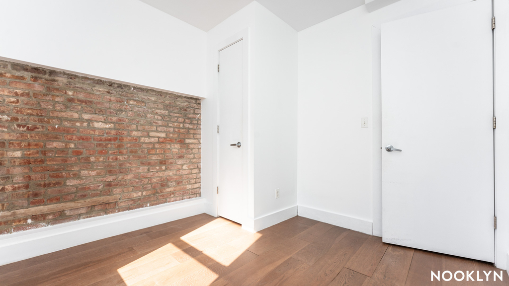 843 Dekalb Avenue - Photo 11