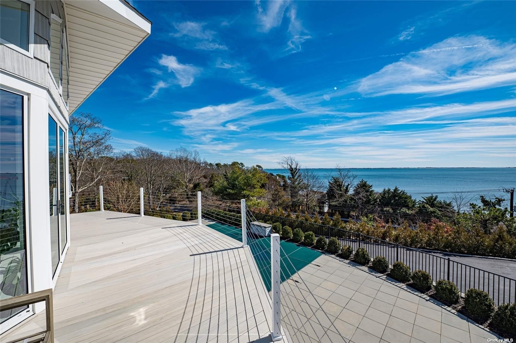 321 E Montauk Highway - Photo 25