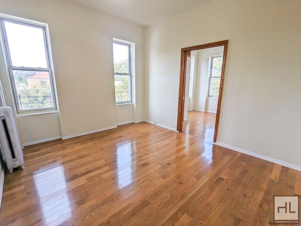 417 Grant Avenue - Photo 1