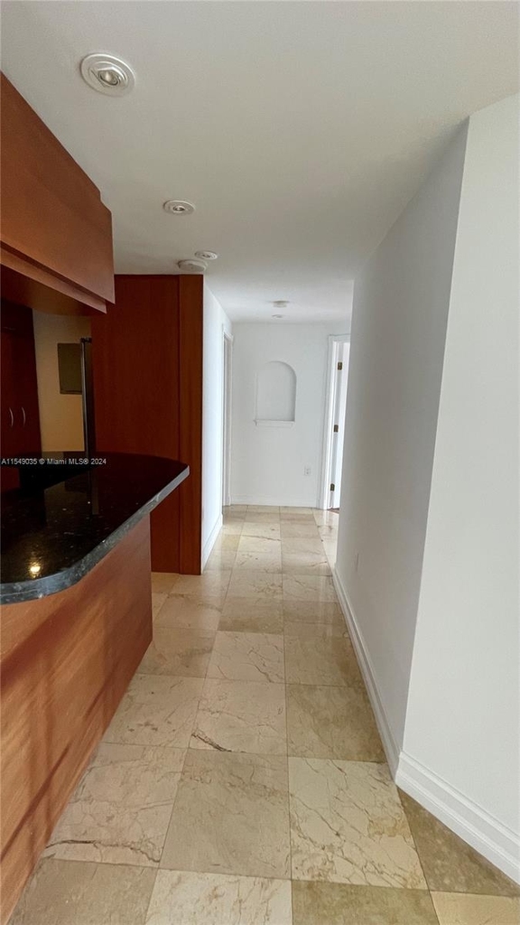 2451 Brickell Ave - Photo 5