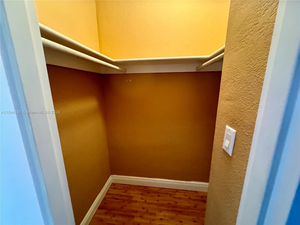 10350 W Bay Harbor Dr - Photo 21