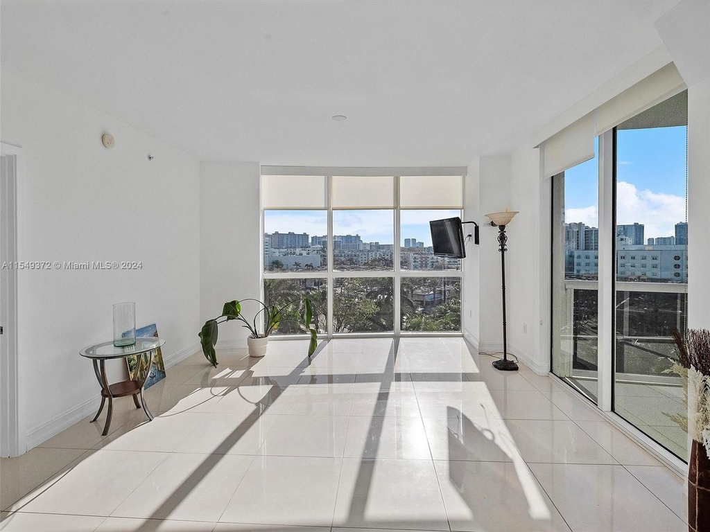 18201 Collins Ave - Photo 6