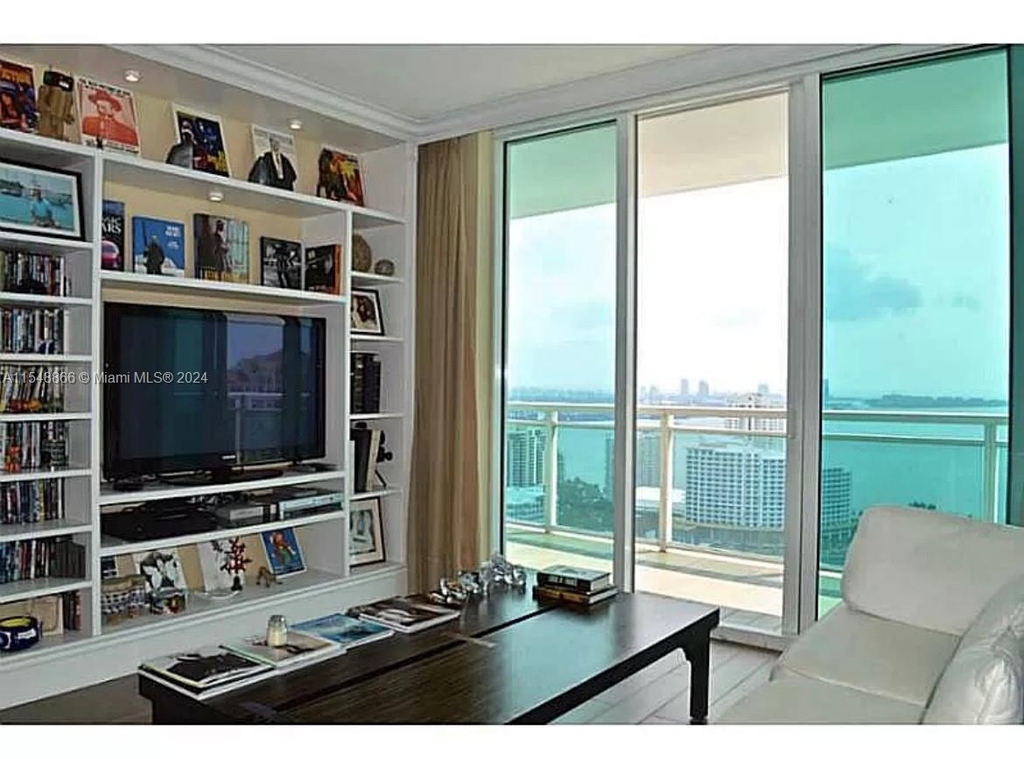 951 Brickell Ave - Photo 7