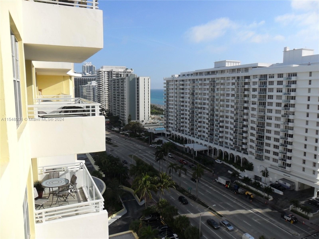 5600 Collins Ave - Photo 19