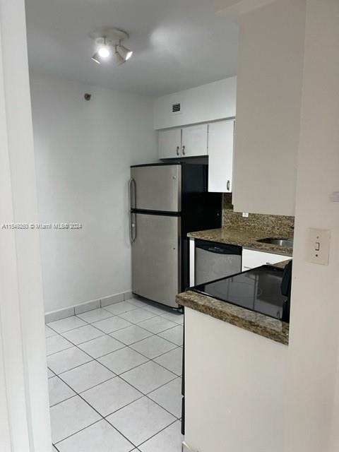 5600 Collins Ave - Photo 16
