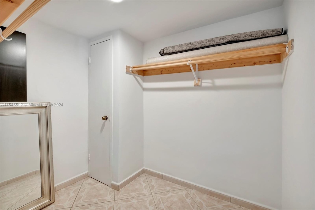 5401 Collins Ave - Photo 27