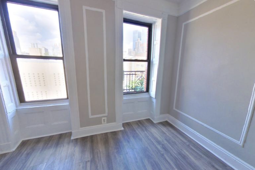 12E East 52nd Street - Photo 0