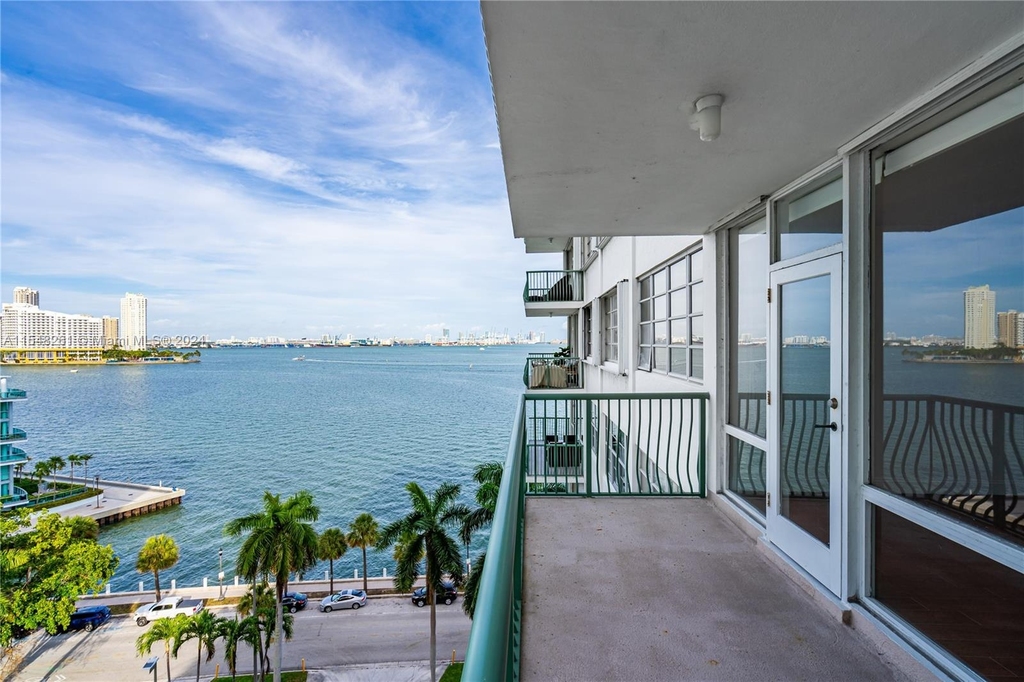 1408 Brickell Bay Dr - Photo 1