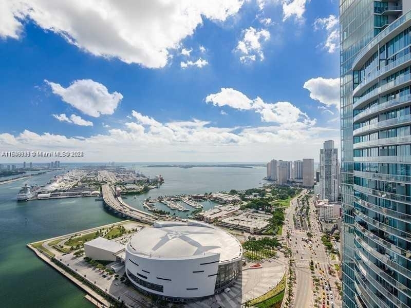 900 Biscayne Blvd - Photo 0