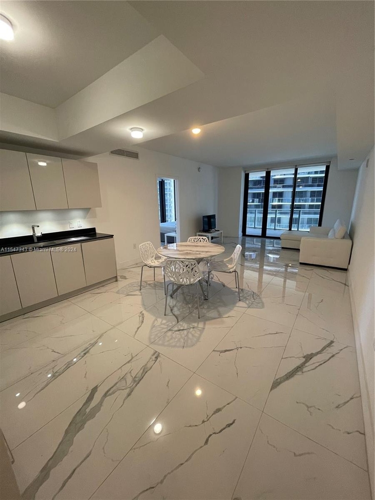 1010 Brickell Ave - Photo 2