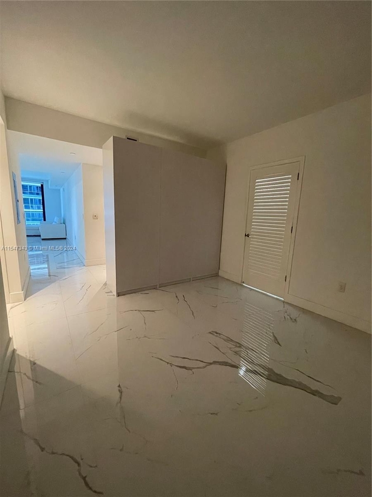 1010 Brickell Ave - Photo 11