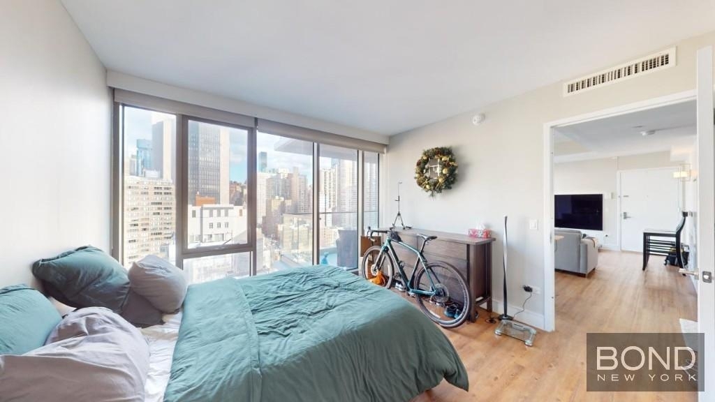 237 East 34th Street - Photo 5