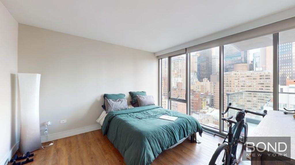 237 East 34th Street - Photo 4