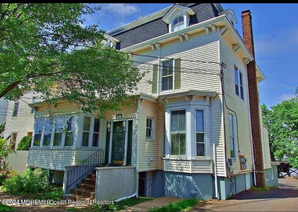 19 Rector Place - Photo 0