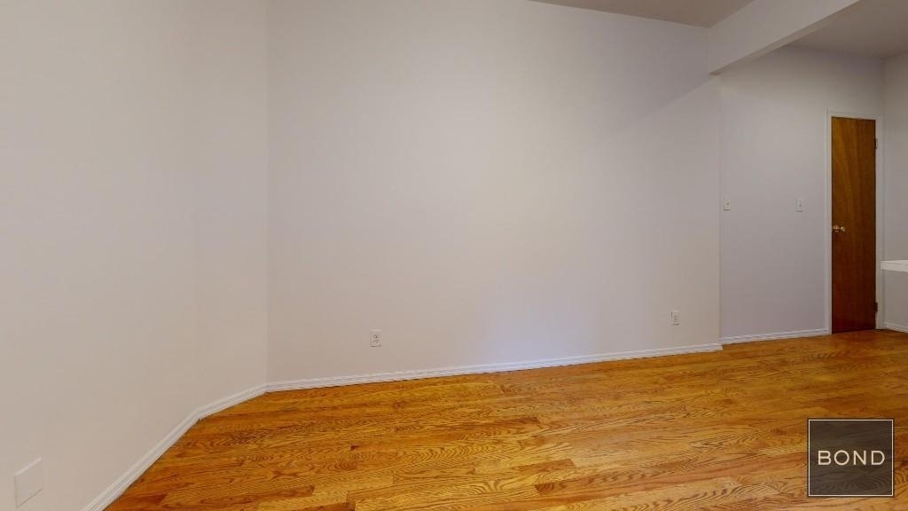 419 East 73rd Street - Photo 3