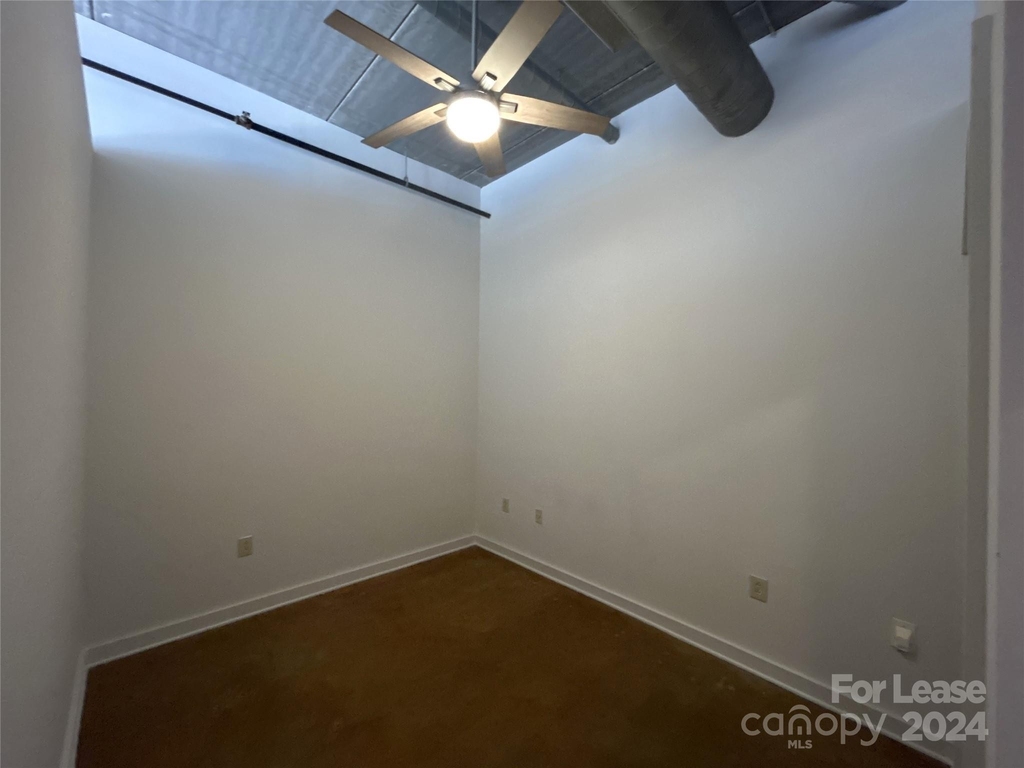 626 N Graham Street - Photo 5