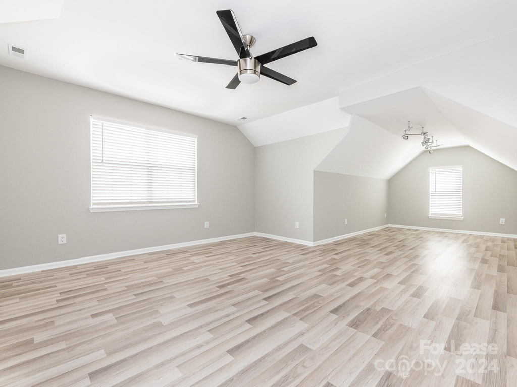 6106 Rosebriar Lane - Photo 10