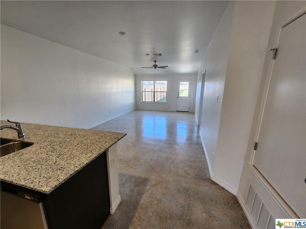 1312 Concord Drive - Photo 4