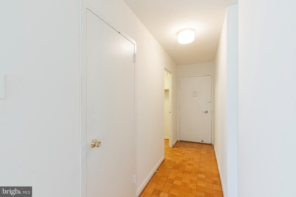 224 W Rittenhouse Square - Photo 20