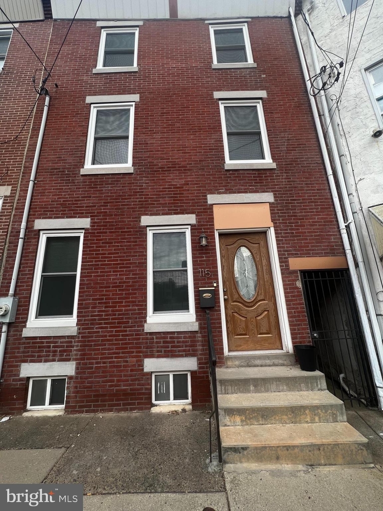 115 W Allen Street - Photo 0