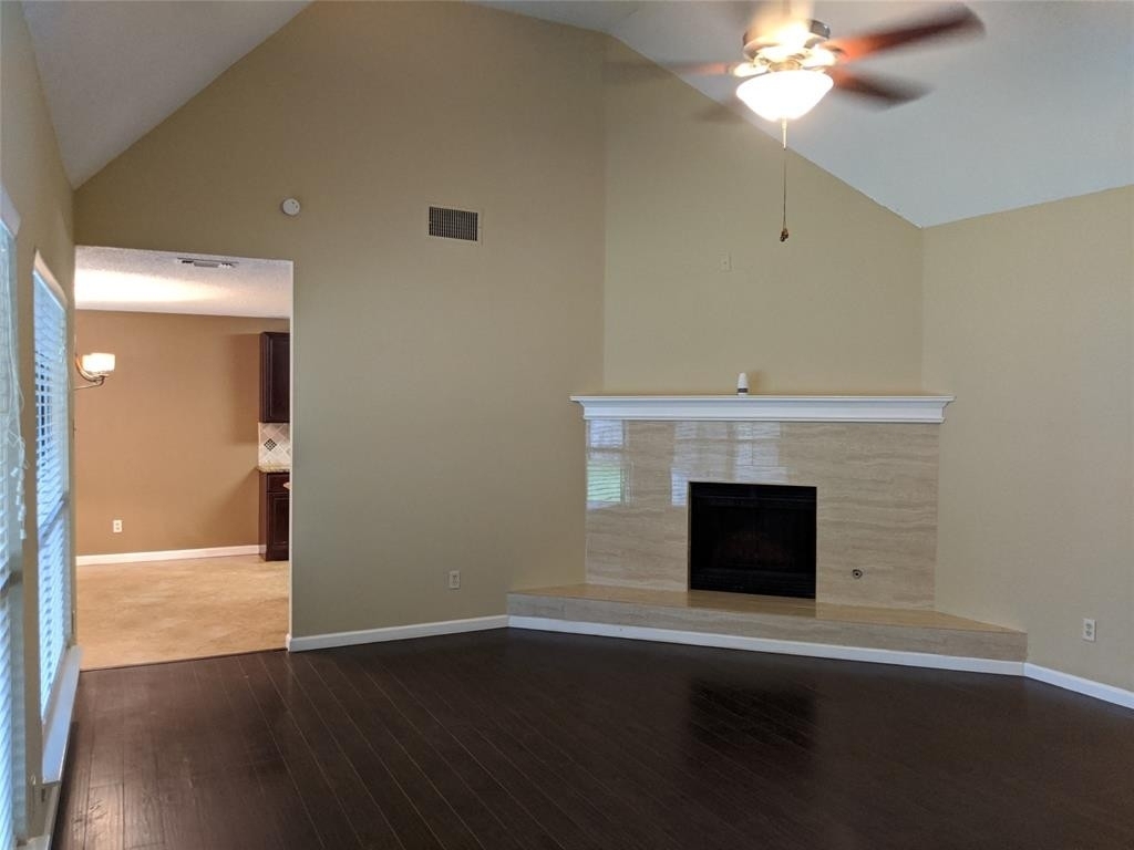 8206 Yacht Club Drive - Photo 2