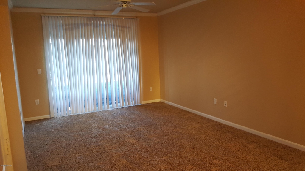 8539 Gate Parkway - Photo 2