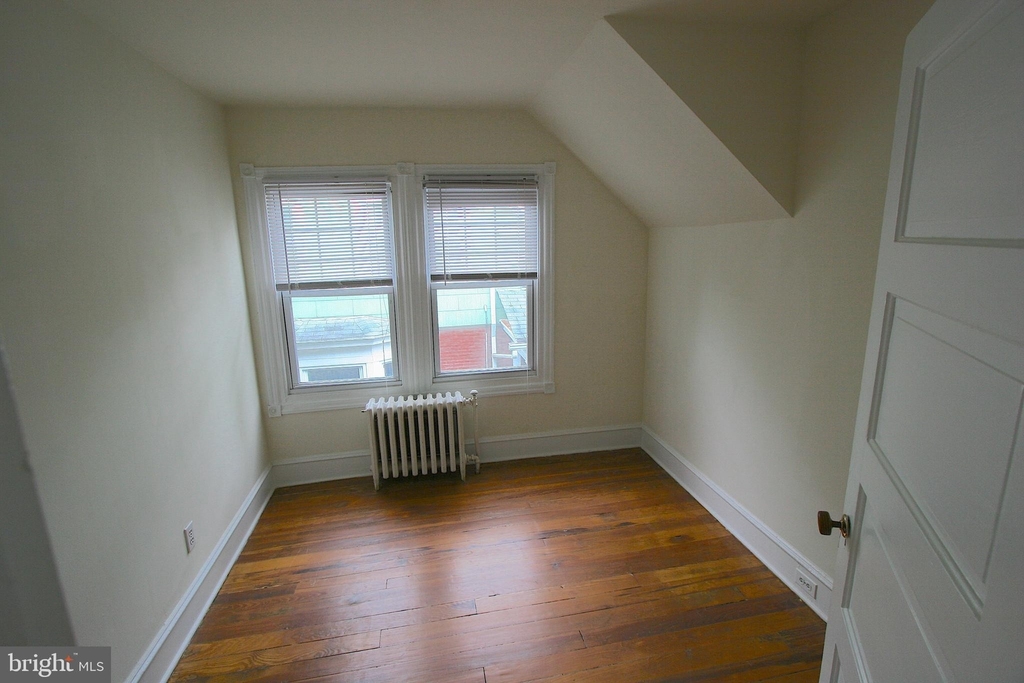 1037 Rees Avenue - Photo 30