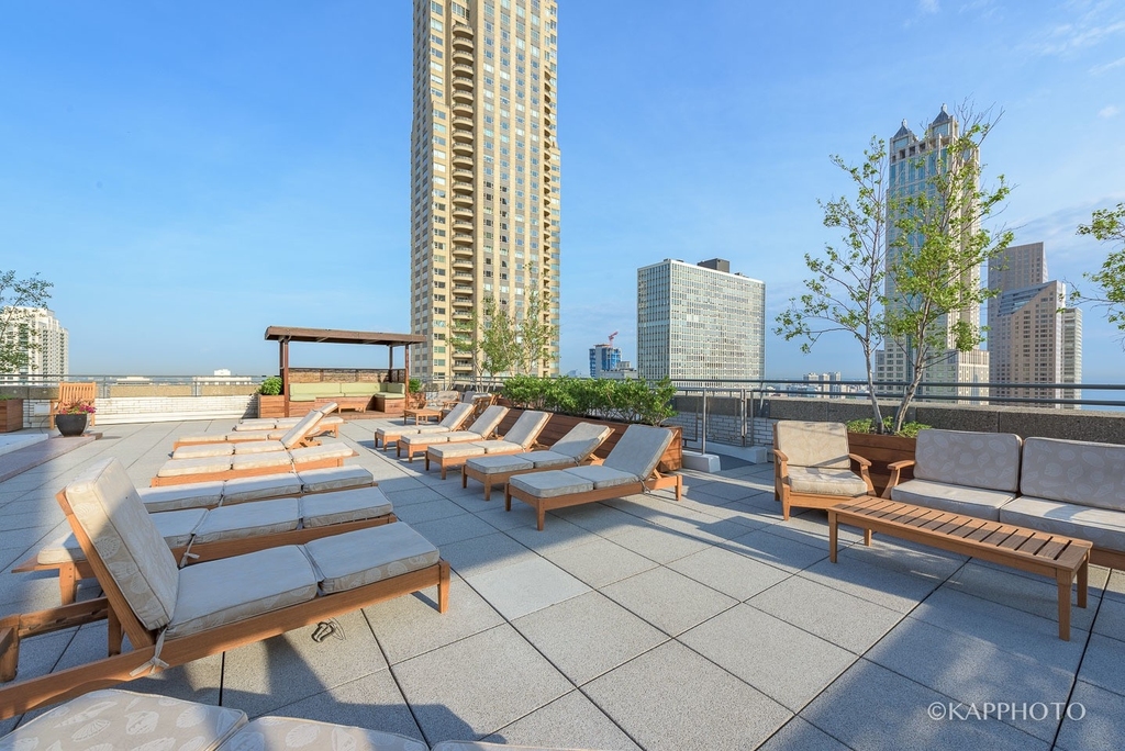 777 N Michigan Avenue - Photo 27