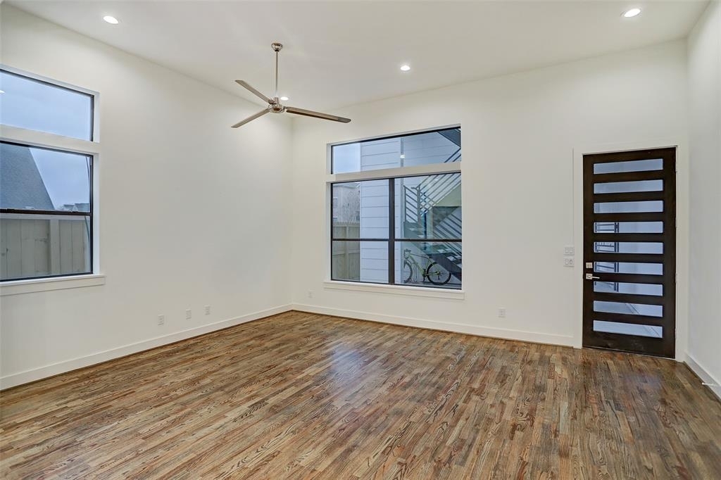 732 W 22 Nd Street - Photo 5