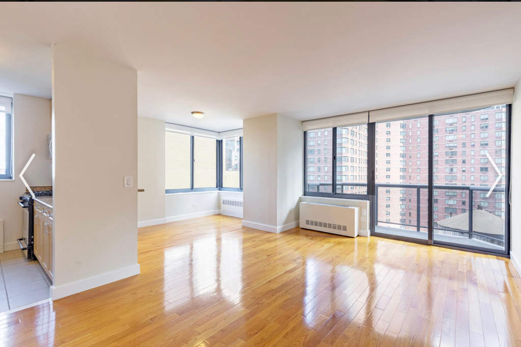 West 48th Street - Photo 0