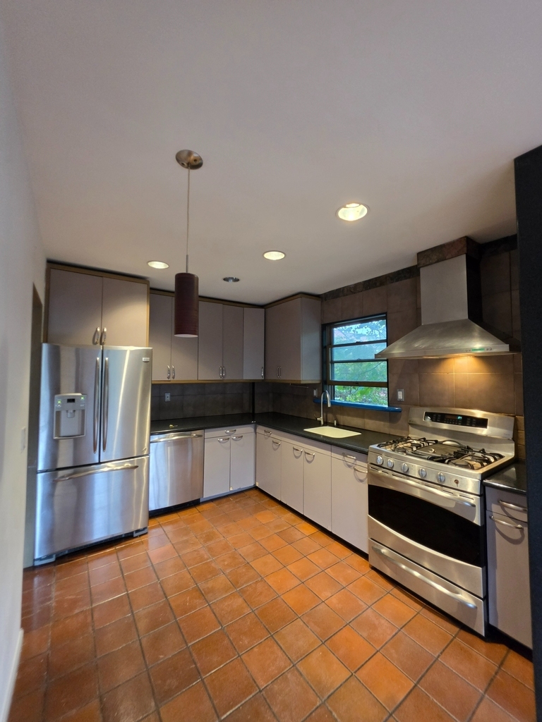 66-5 Dartmouth Street - Photo 1
