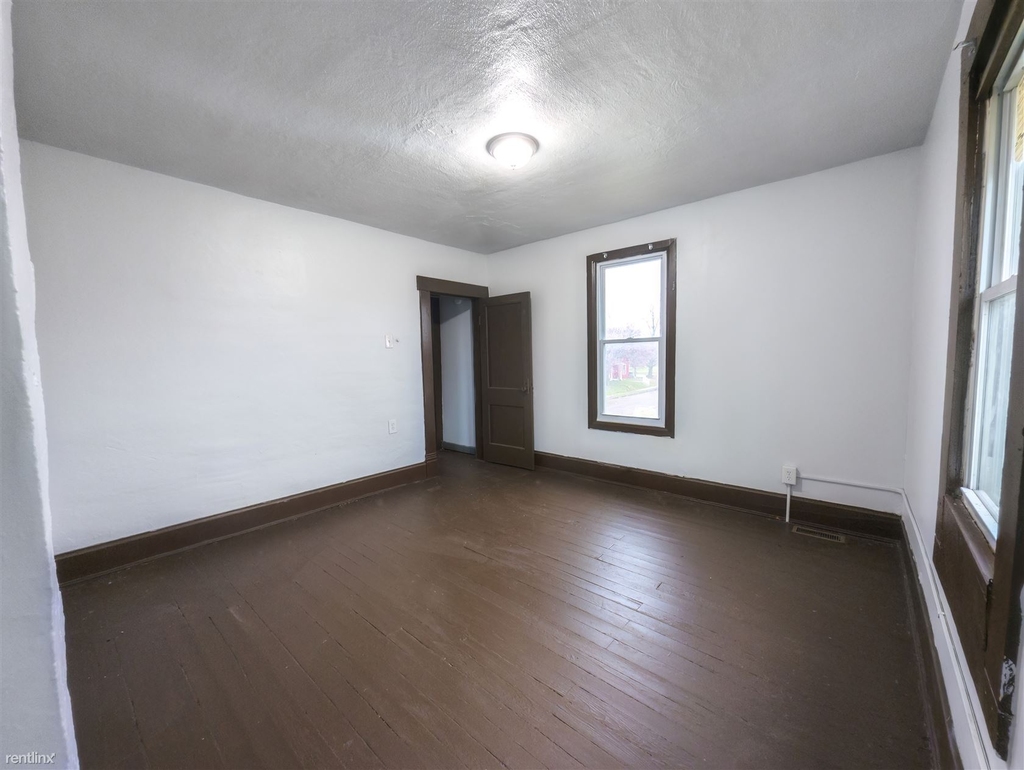 491 East Morrill Avenue - Photo 8