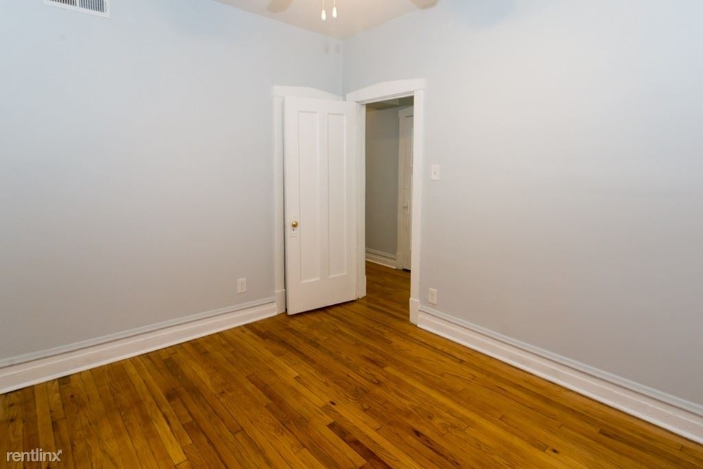 4735 N. Washtenaw, Unit 7 - Photo 17