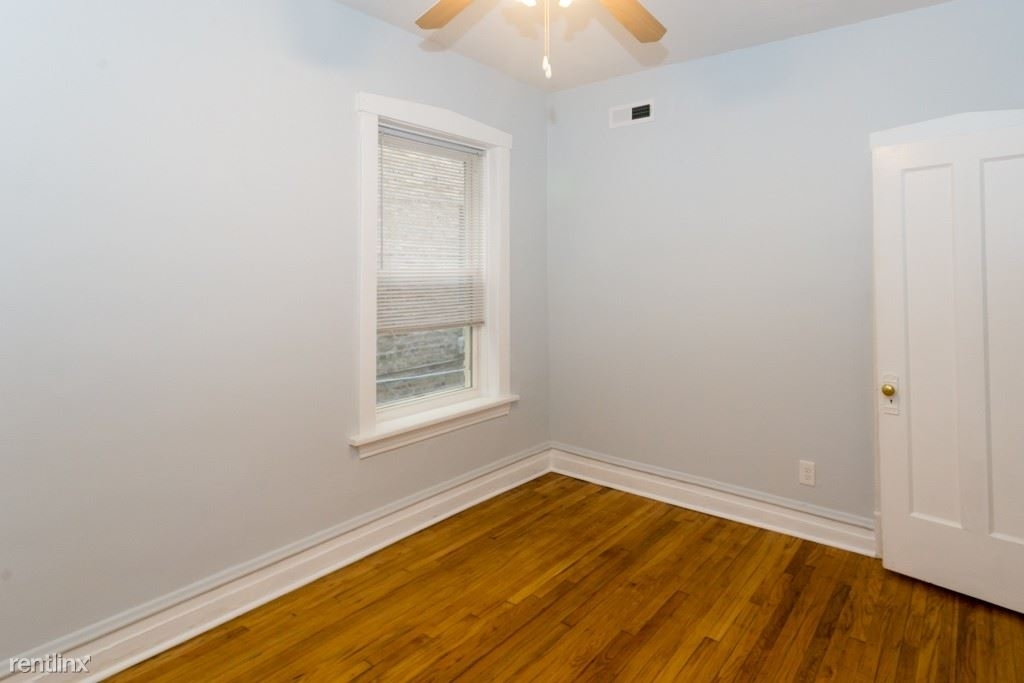 4735 N. Washtenaw, Unit 7 - Photo 16