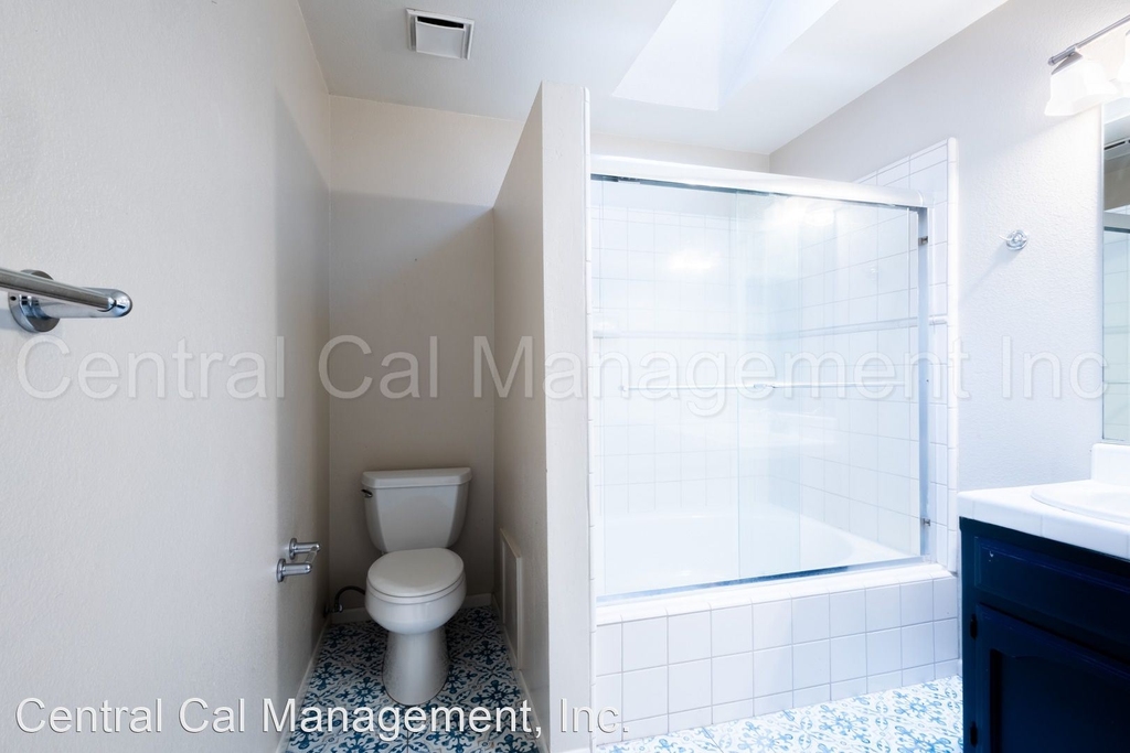 2316 Gosford Rd, Apt J - Photo 16