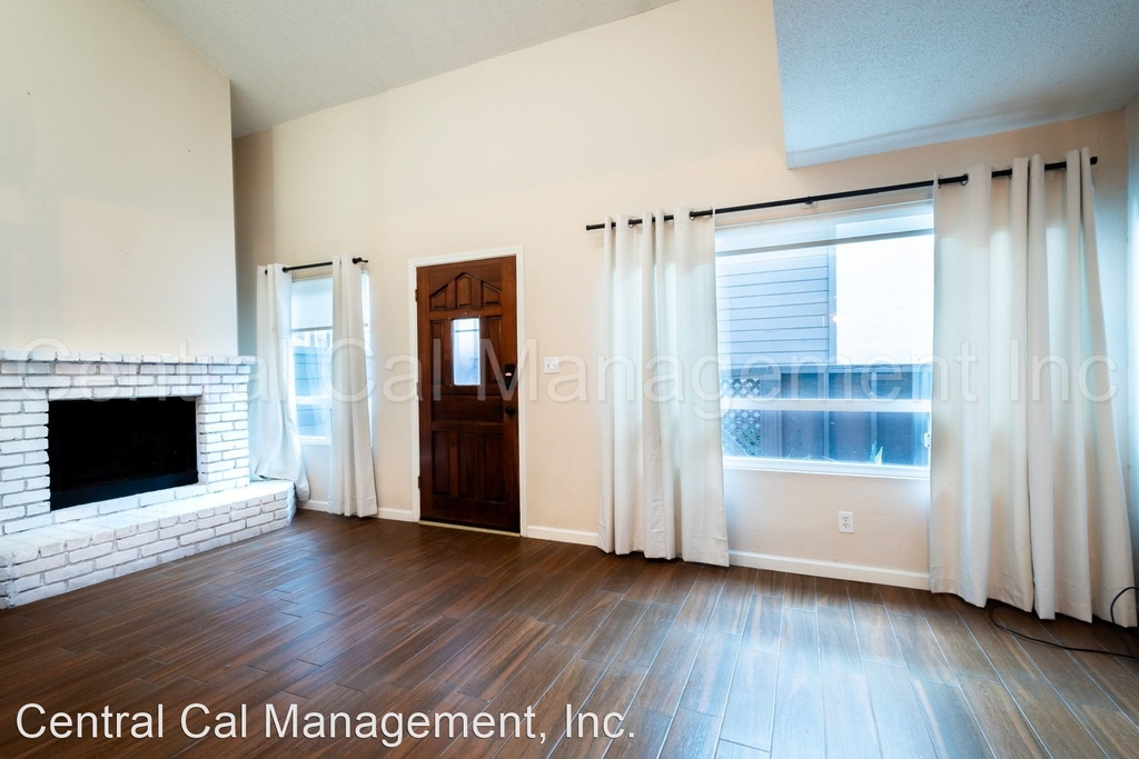 2316 Gosford Rd, Apt J - Photo 4