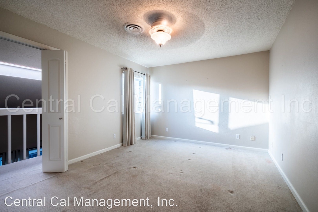 2316 Gosford Rd, Apt J - Photo 12