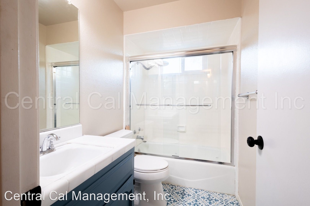 2316 Gosford Rd, Apt J - Photo 18