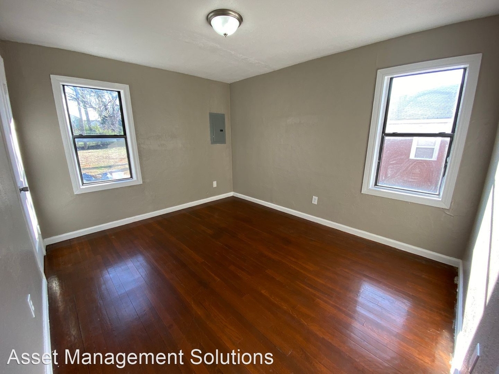 2108 Ne 23rd St. - Photo 2