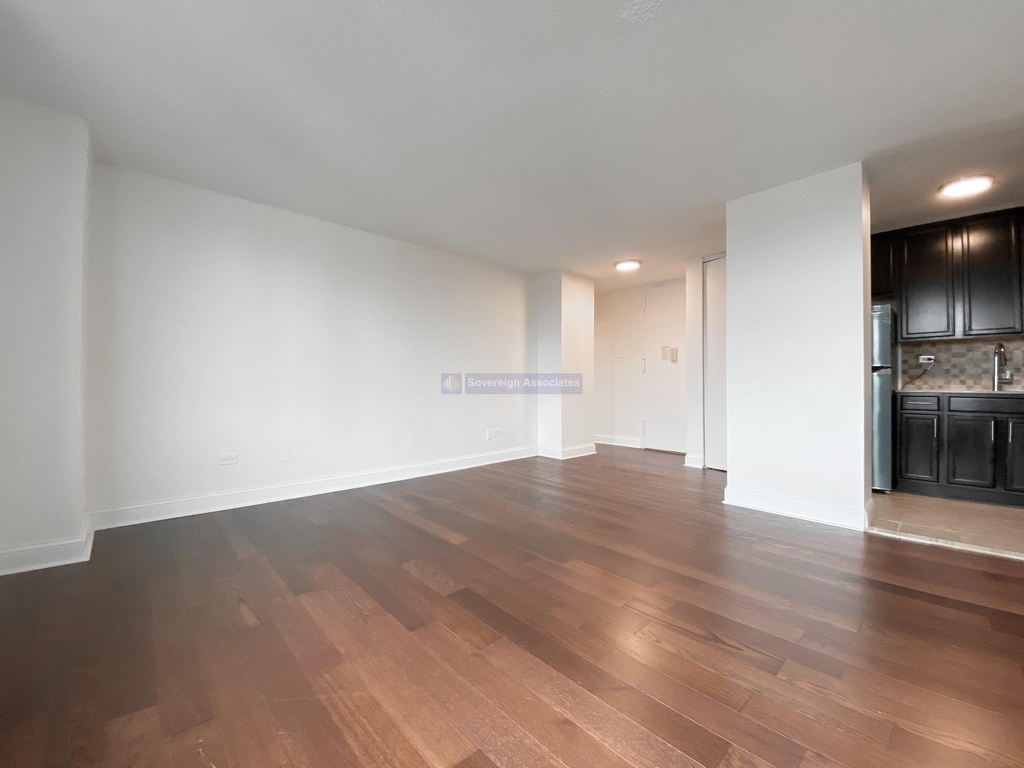 3333 Broadway - Photo 1