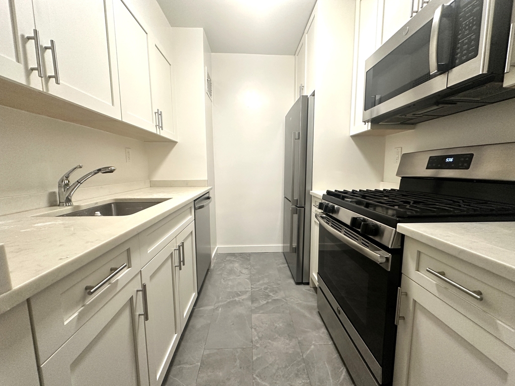 333 East 49th Street - Photo 1