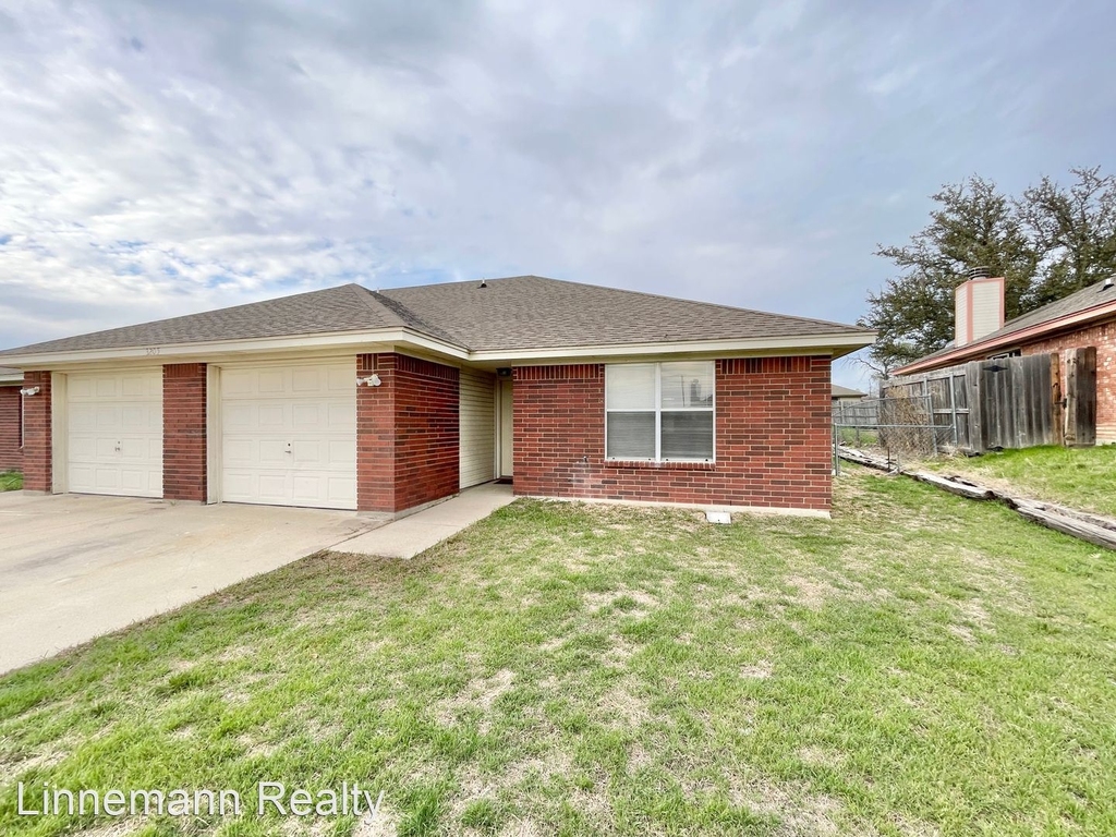 3205 Raven Drive - Photo 1