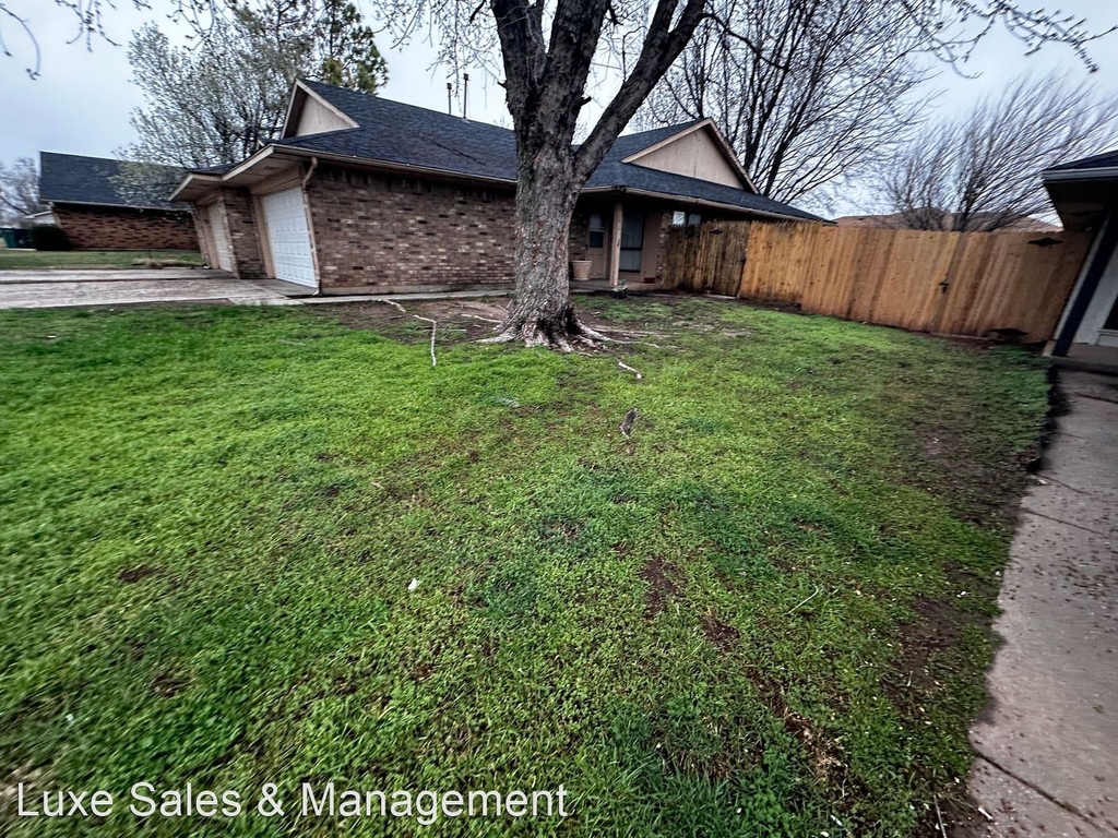 8308 Nw 8th Street - Photo 2