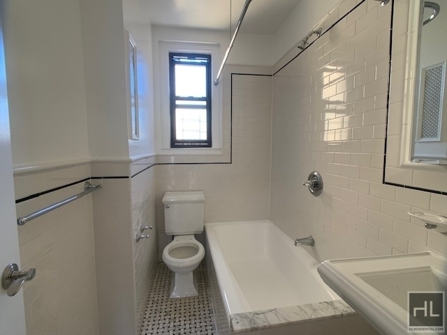 East 92 Street - Photo 9